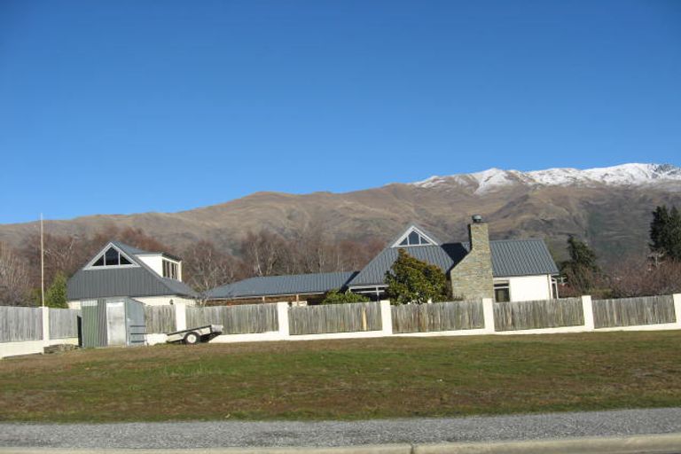 Photo of property in 35 Roche Street, Wanaka, 9305