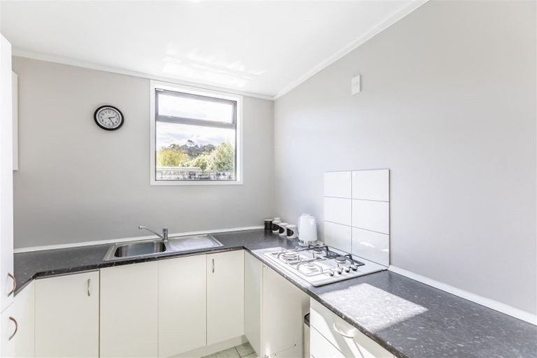 Photo of property in 13 Anderson Road, Taradale, Napier, 4112