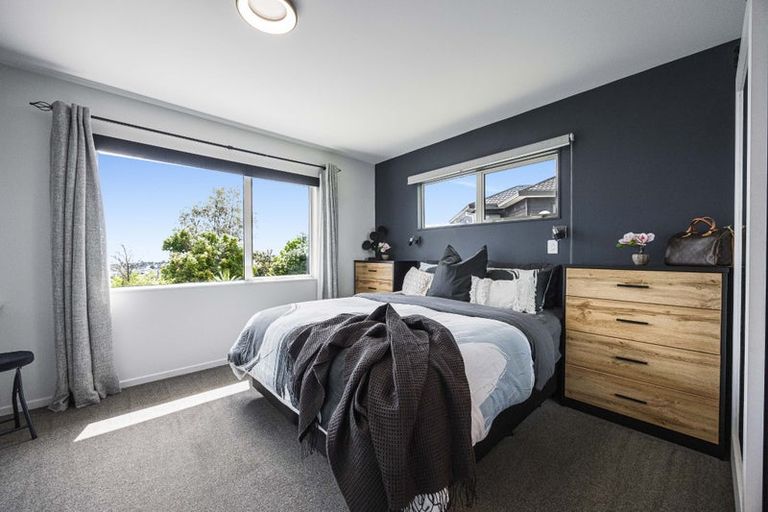 Photo of property in 22 Whangaparaoa Road, Red Beach, 0932