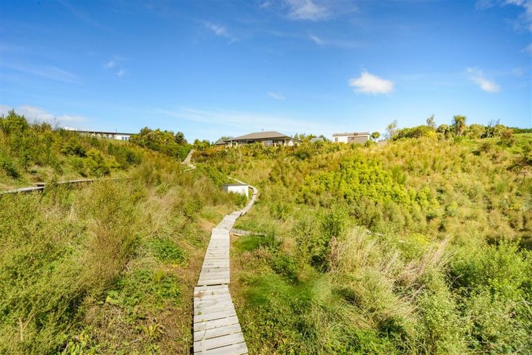 Photo of property in 71 Polson Hill Drive, Aokautere, Palmerston North, 4471