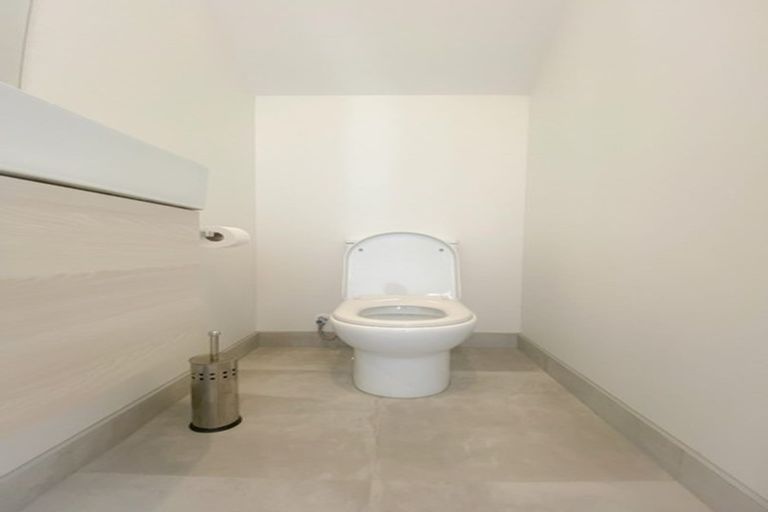 Photo of property in 102 Bellbird Street, Papakura, 2110