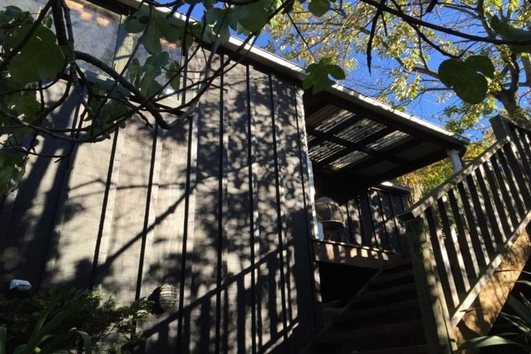 Photo of property in 23 Hawkhurst Road, Lyttelton, 8082