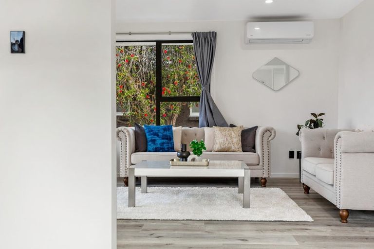 Photo of property in 38 Meilland Place, Glen Eden, Auckland, 0602