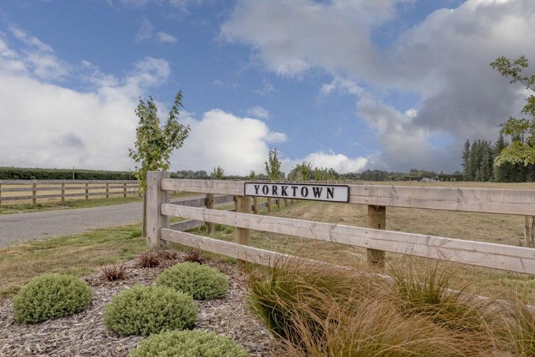 Photo of property in 925a Sandy Knolls Road, West Melton, 7671