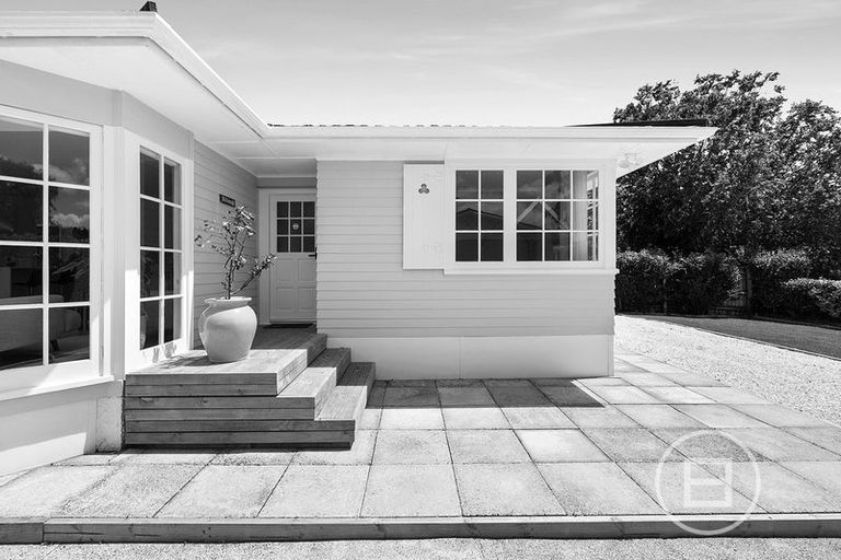 Photo of property in 27 Sylvia Road, Hillcrest, Auckland, 0627
