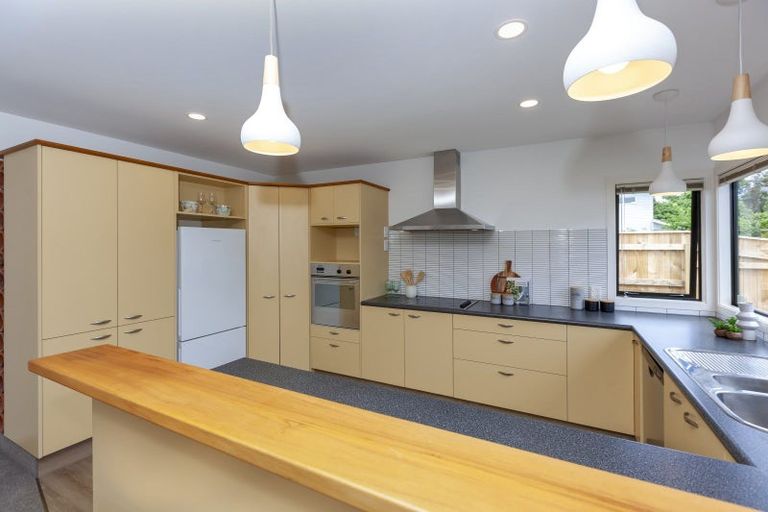 Photo of property in 90 Rimu Road, Raumati Beach, Paraparaumu, 5032