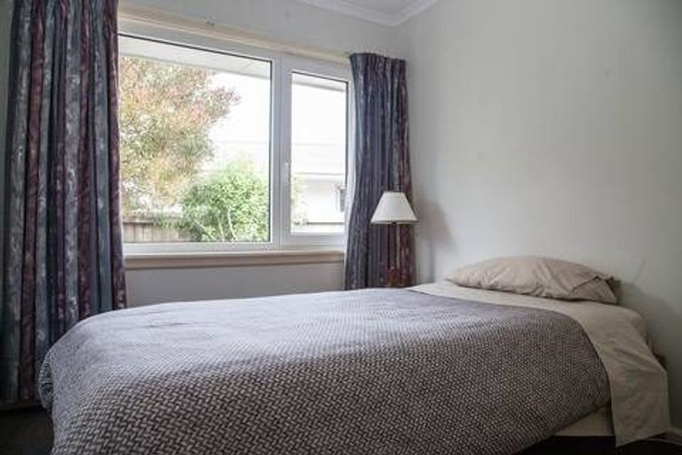 Photo of property in 354 Memorial Avenue, Burnside, Christchurch, 8053
