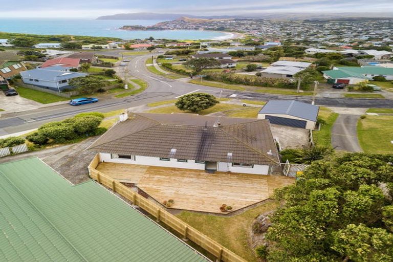 Photo of property in 45 Hiwi Crescent, Titahi Bay, Porirua, 5022