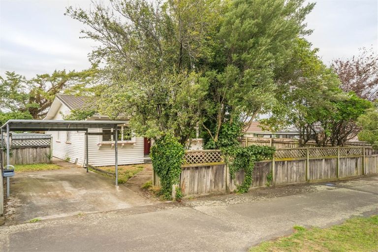 Photo of property in 9 Stewart Crescent, Hokowhitu, Palmerston North, 4410