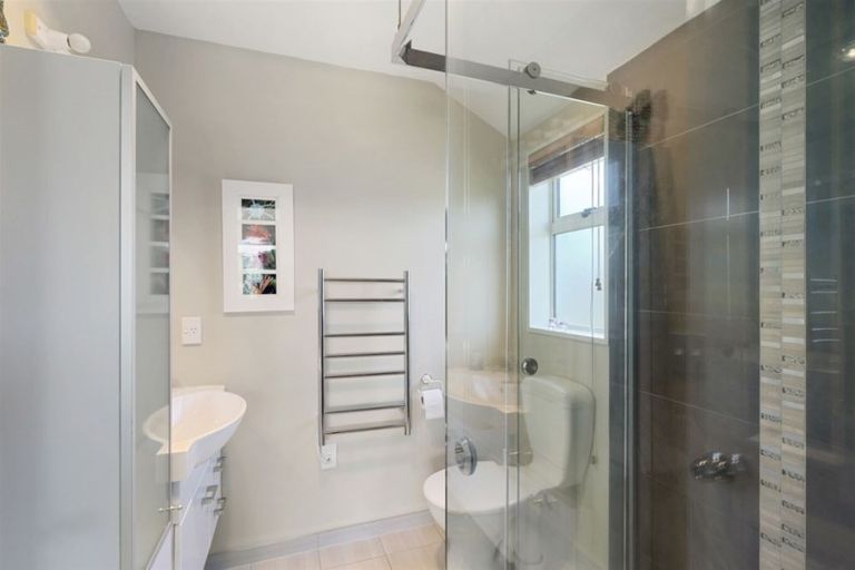 Photo of property in 6 Ross Place, Northwood, Christchurch, 8051