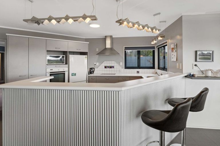 Photo of property in 12 Hulme Place, Owhata, Rotorua, 3010