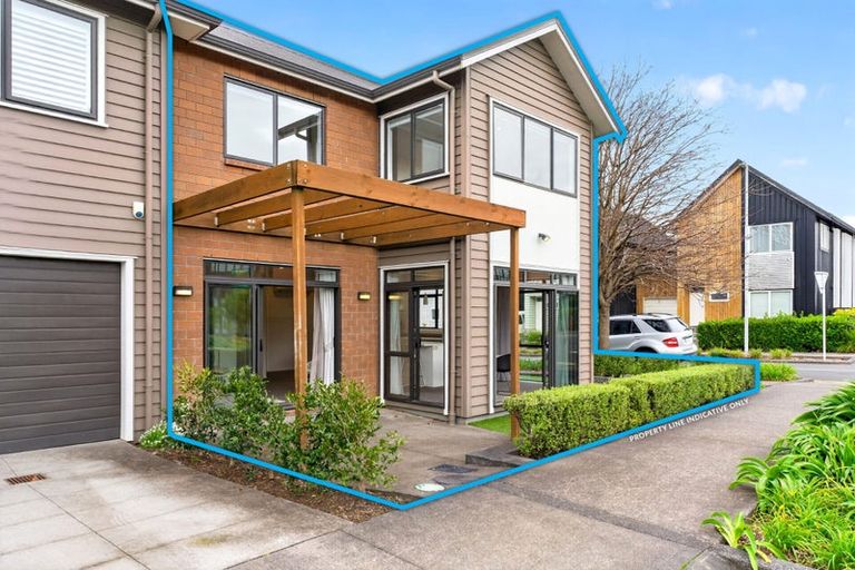 Photo of property in 2 Poaka Road, Hobsonville, Auckland, 0616