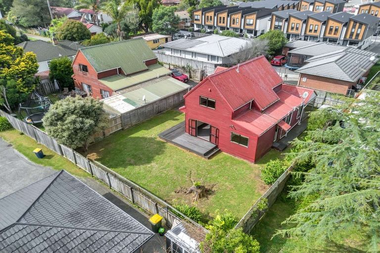 Photo of property in 3/54 Swanson Road, Henderson, Auckland, 0610