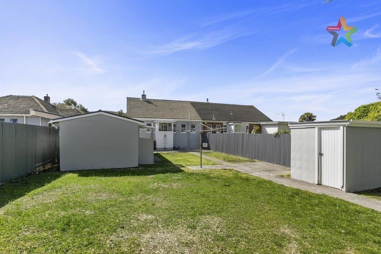 Photo of property in 15 Watkins Grove, Taita, Lower Hutt, 5011