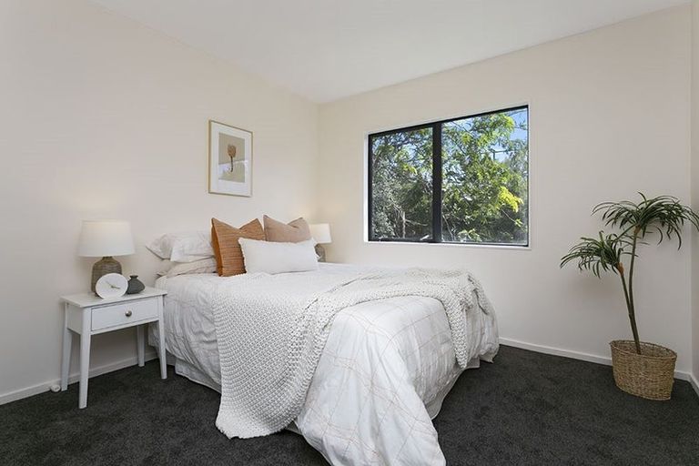 Photo of property in 12/548 Albany Highway, Albany, Auckland, 0632