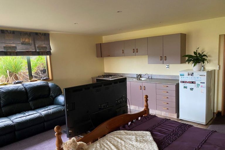 Photo of property in 12 Grove Avenue, Weston, Oamaru, 9401