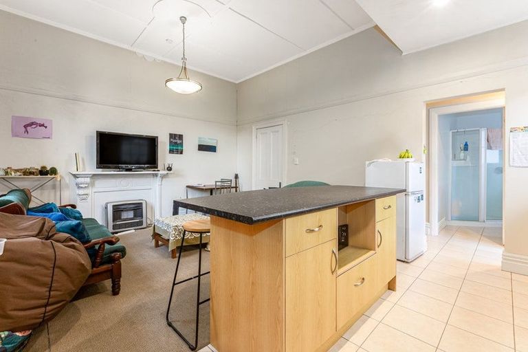 Photo of property in 15 Porritt Avenue, Mount Victoria, Wellington, 6011