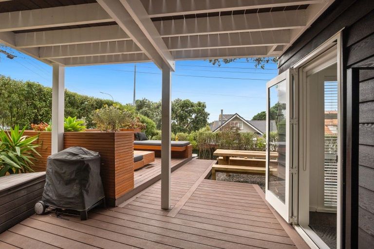 Photo of property in 2 Ludlam Street, Seatoun, Wellington, 6022