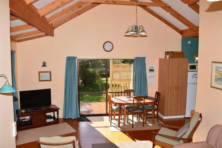 Photo of property in 68 Lukes Road, Little Akaloa, 7583