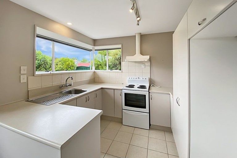 Photo of property in 135 Hawford Road, Opawa, Christchurch, 8023