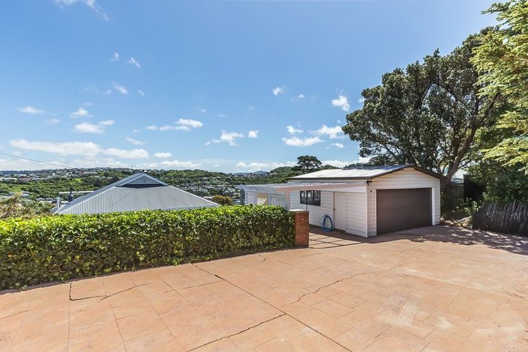 Photo of property in 13 Nevay Road, Miramar, Wellington, 6022