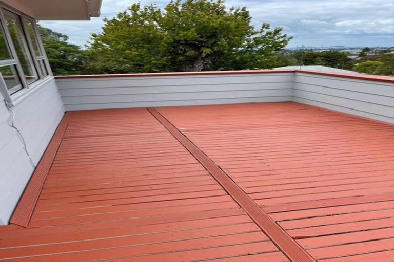 Photo of property in 31 Sequoia Place, Sunnynook, Auckland, 0620