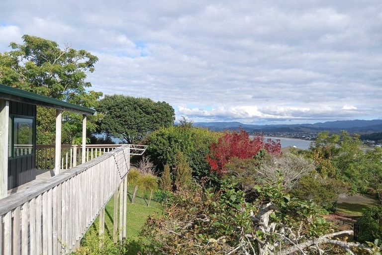 Photo of property in 6 Pohutukawa Grove, Whitianga, 3510