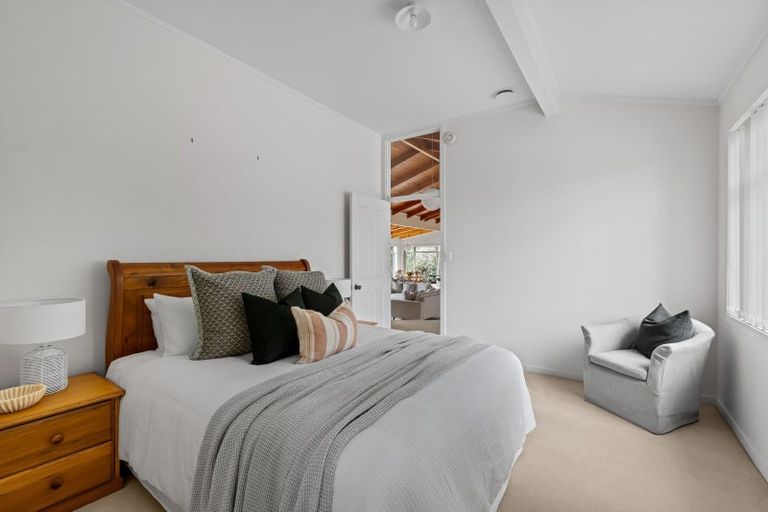 Photo of property in 9 Lakeside Drive, Orewa, 0931