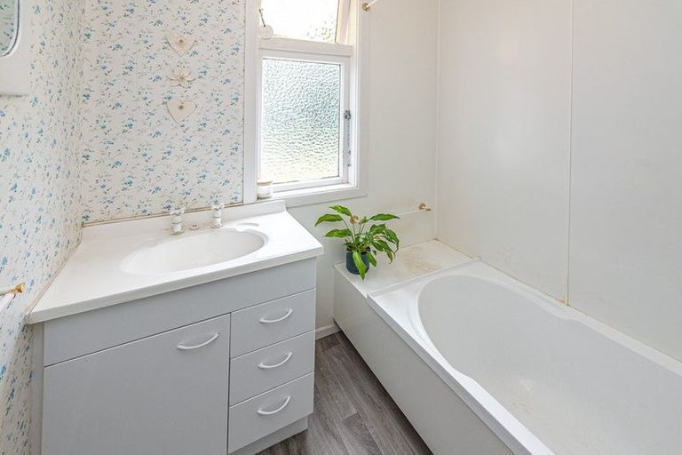 Photo of property in 10 Godwin Crescent, College Estate, Whanganui, 4500