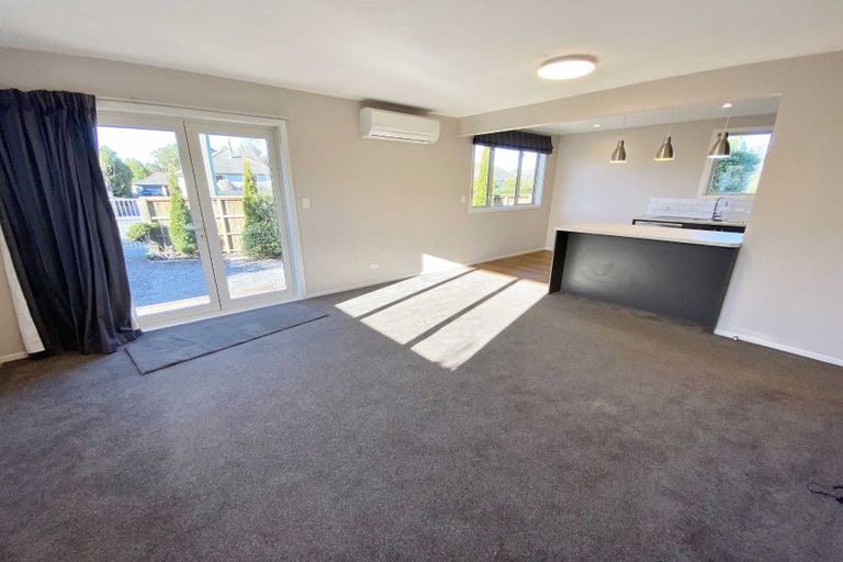 Photo of property in 33 Bellbrook Crescent, Shirley, Christchurch, 8013