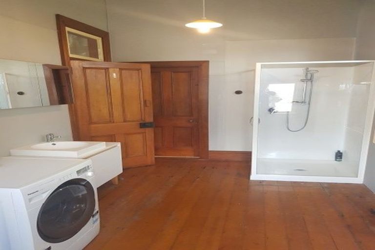 Photo of property in 46 Vivian Street, New Plymouth, 4310