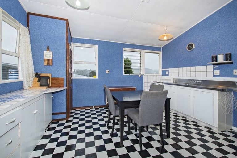 Photo of property in 9 Brake Avenue, Otangarei, Whangarei, 0112