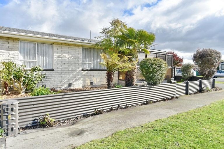 Photo of property in 1/2 Bayswater Crescent, Bromley, Christchurch, 8062