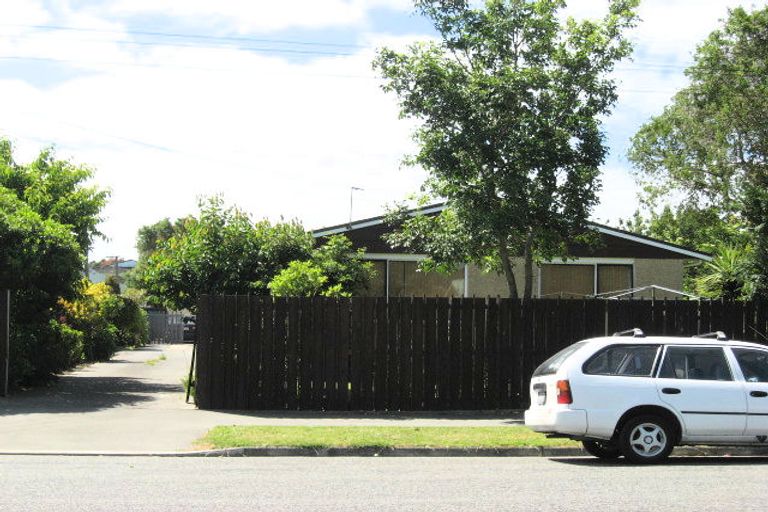 Photo of property in 1/30 Fovant Street, Russley, Christchurch, 8042