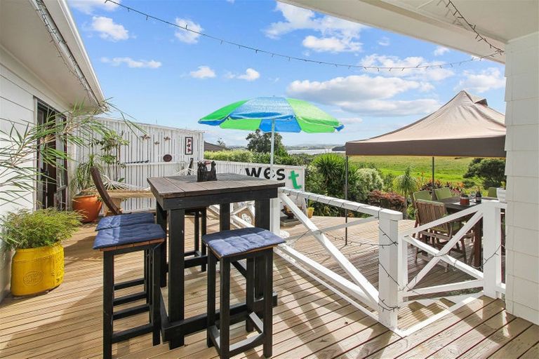 Photo of property in 48 Wharf Road, Clarks Beach, Pukekohe, 2679