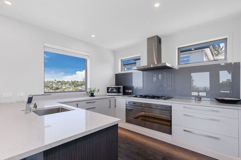 Photo of property in 66a Arran Road, Browns Bay, Auckland, 0630