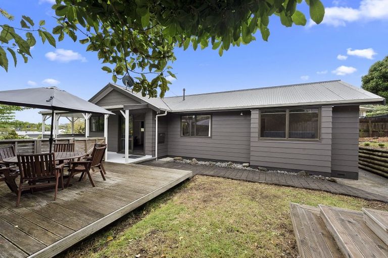 Photo of property in 27 Cypress Crescent, Pukete, Hamilton, 3200