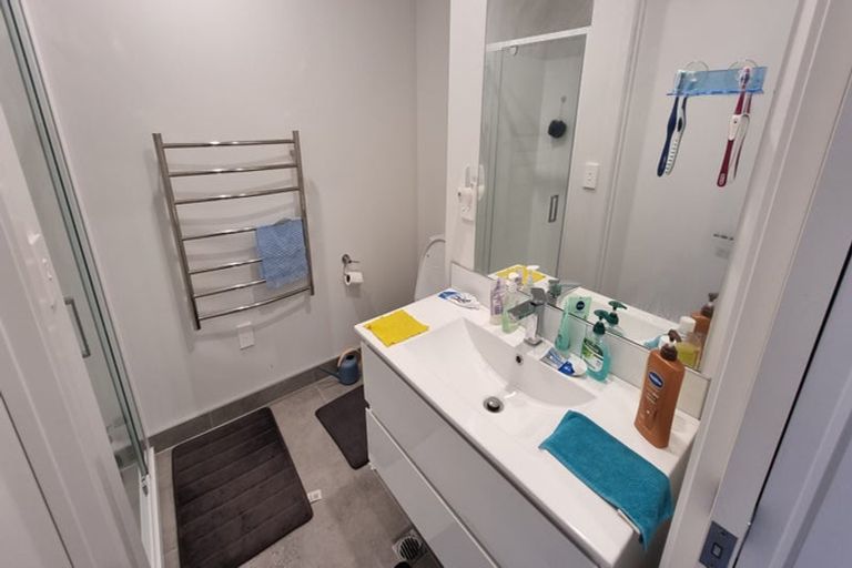 Photo of property in 9/3234 Great North Road, New Lynn, Auckland, 0600