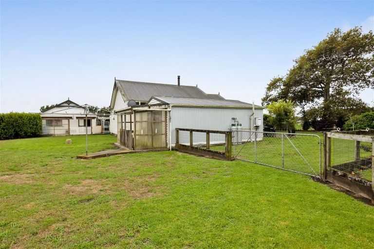 Photo of property in 1312 Devon Road, Brixton, Waitara, 4382