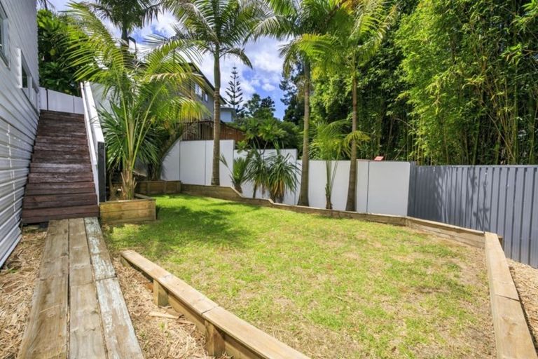 Photo of property in 16c Charmaine Road, Torbay, Auckland, 0630