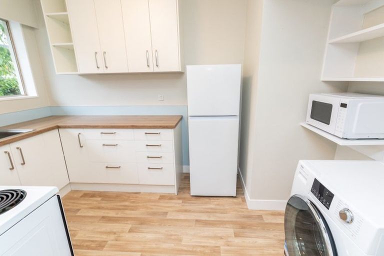 Photo of property in 51c Ludlam Crescent, Woburn, Lower Hutt, 5010