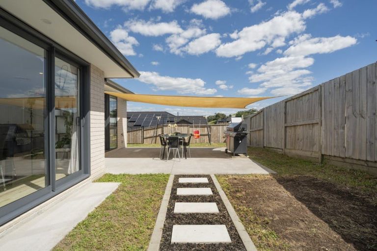 Photo of property in 4 Oyster Place, Omokoroa, 3114