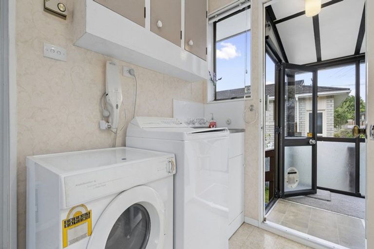 Photo of property in 2/50 Doralto Road, Frankleigh Park, New Plymouth, 4310