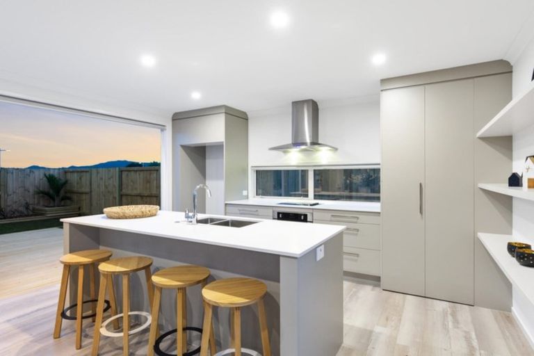 Photo of property in 30 Te Wharo Drive, Papamoa, 3118