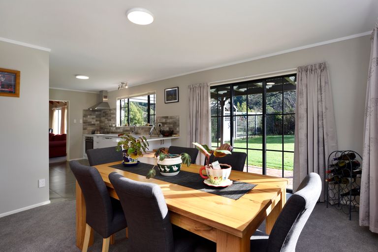 Photo of property in 166 Wakamarina Road, Canvastown, Havelock, 7178