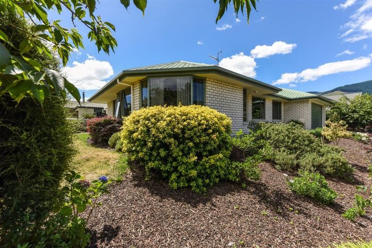 Photo of property in 27 Kingsford Drive, Stoke, Nelson, 7011