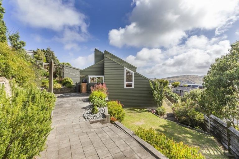 Photo of property in 23 The Anchorage, Whitby, Porirua, 5024