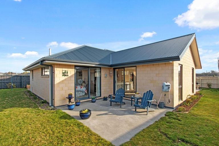 Photo of property in 11 Picadilly Avenue, Casebrook, Christchurch, 8051