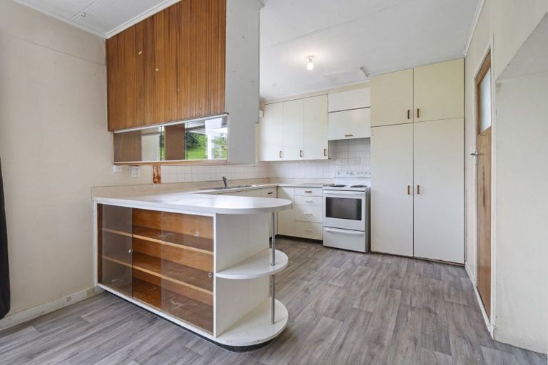 Photo of property in 16 Gordon Terrace, Hunterville, 4730