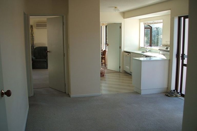 Photo of property in 3 Maracas Crescent, Grenada Village, Wellington, 6037